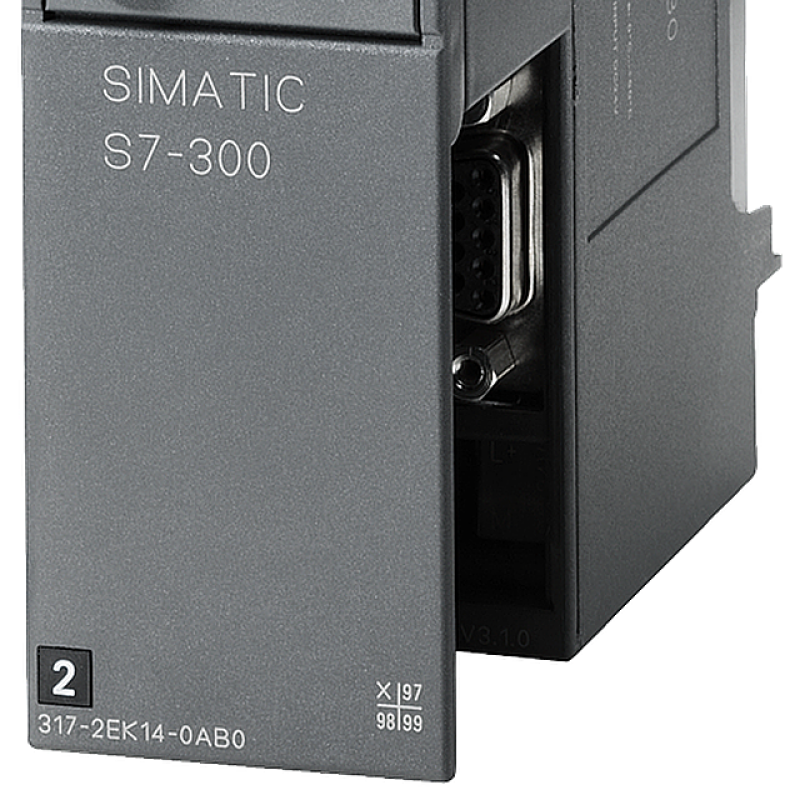 نمای نزدیک از یک دستگاه الکترونیکی کوچک در پس زمینه سیاه