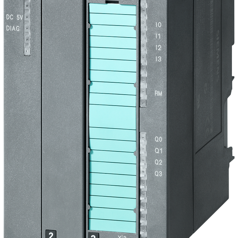 نمای نزدیک از یک سرور کامپیوتر با پنل آبی