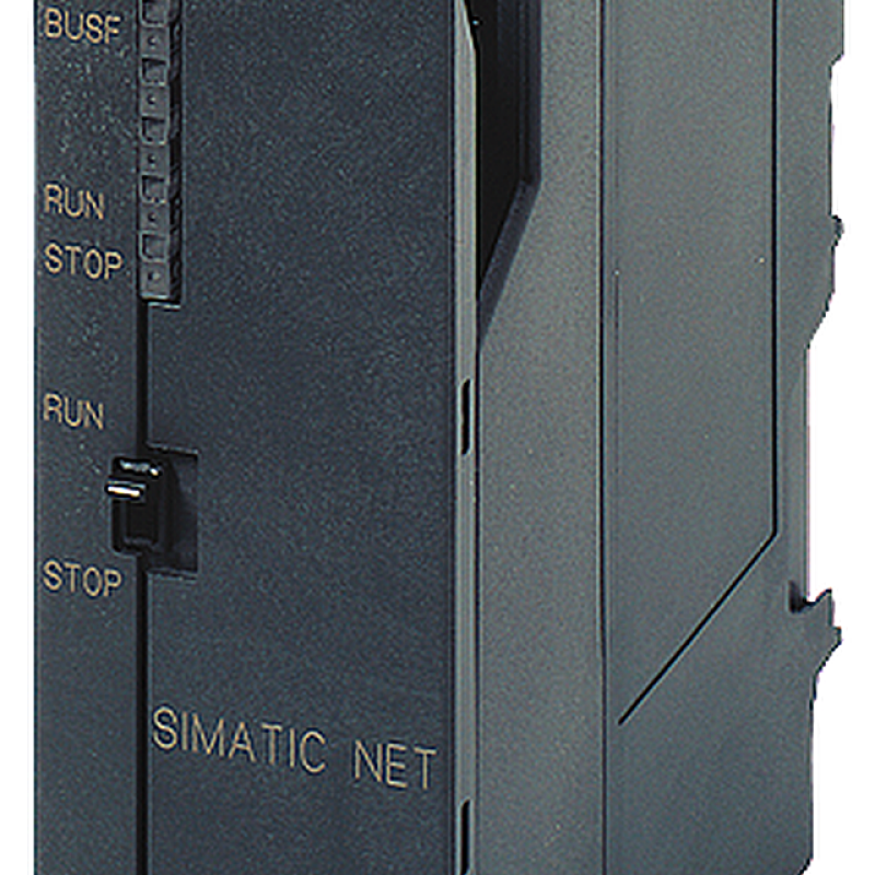 نمای نزدیک از یک منبع تغذیه مشکی با پس زمینه سیاه