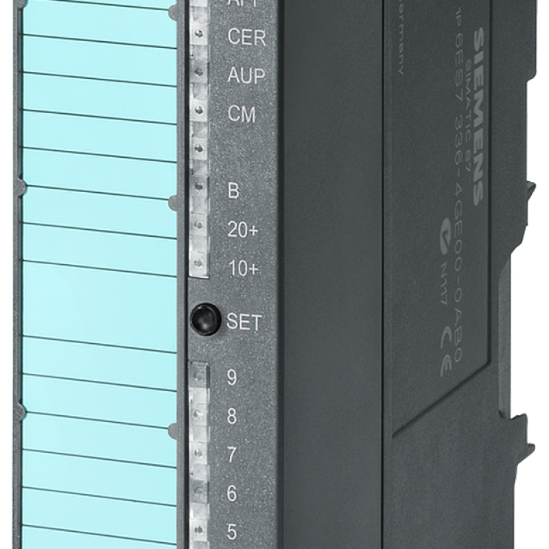 نمای نزدیک از پردازنده کامپیوتری با صفحه آبی