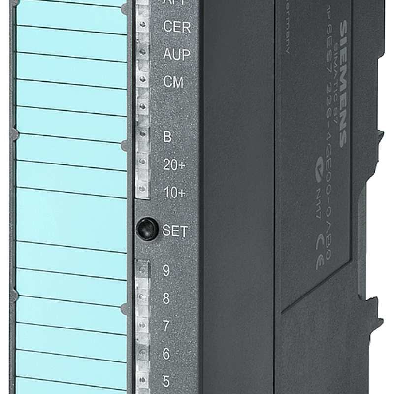 نمای نزدیک از پردازنده کامپیوتری با صفحه آبی