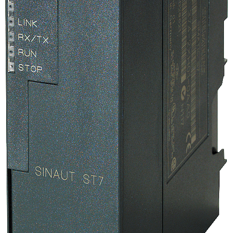 نمای نزدیک از یک واحد منبع تغذیه صنعتی کوچک، سیاه و سفید