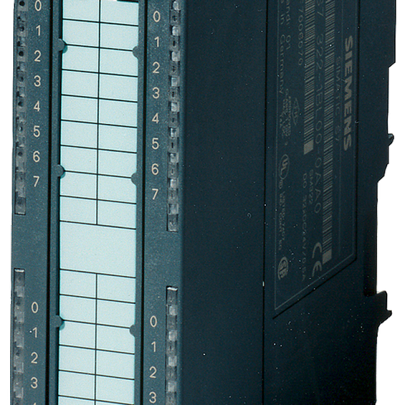 نمای نزدیک از یک عکس سیاه و سفید از یک سوئیچ