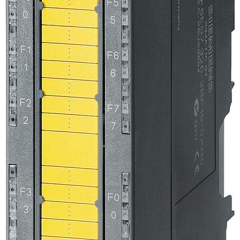 نمای نزدیک از یک دستگاه زرد و سیاه با پس زمینه سیاه
