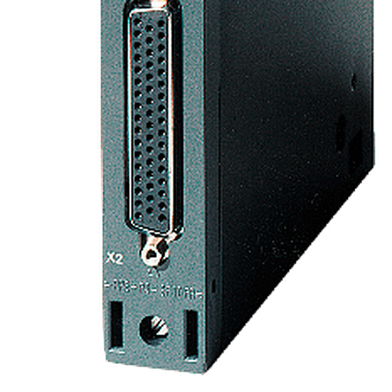 نمای نزدیک از یک واحد منبع تغذیه کامپیوتر با دو پورت