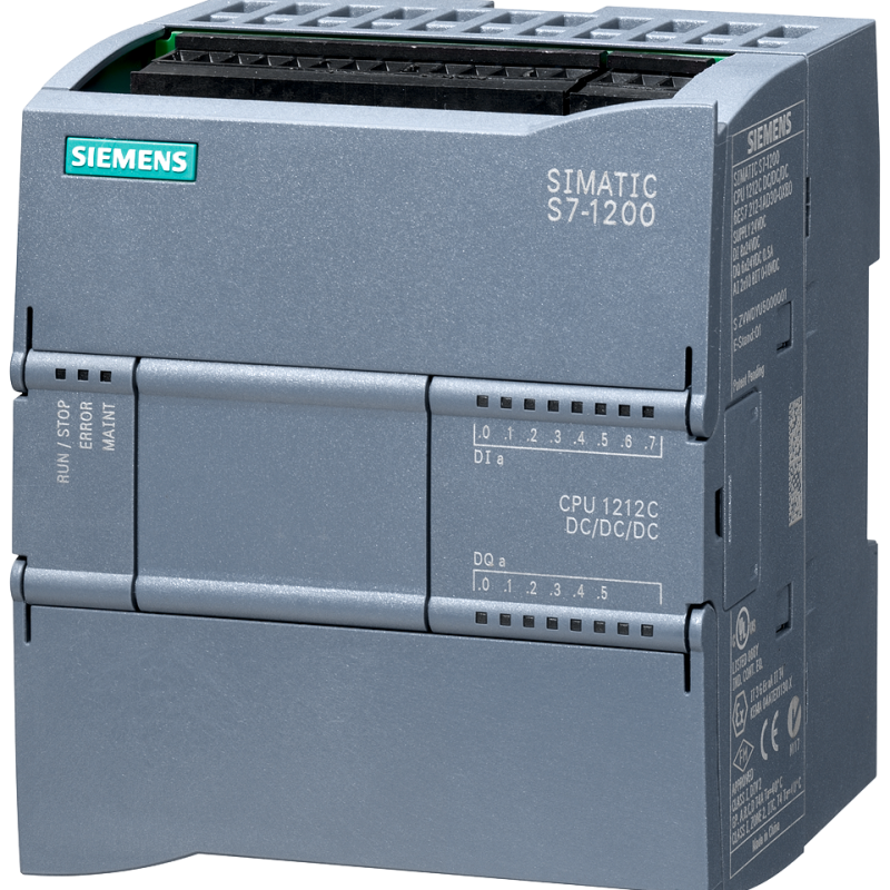 نمای نزدیک از یک سوئیچ سه فاز روی پس زمینه سفید