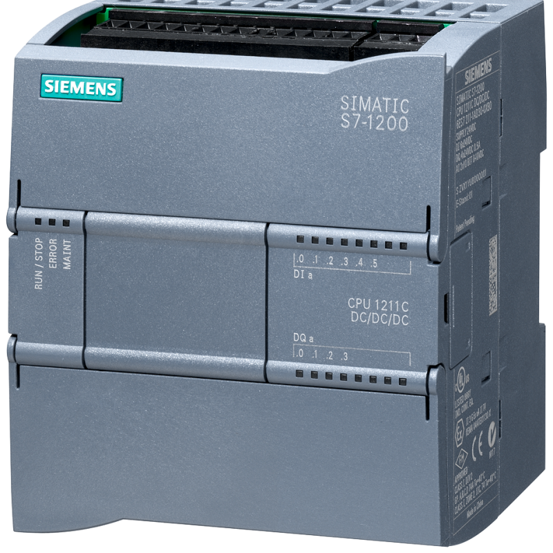 نمای نزدیک از یک سوئیچ سه فاز روی پس زمینه سفید