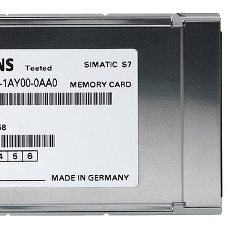 نمای نزدیک از یک کارت سریال با بارکد روی آن