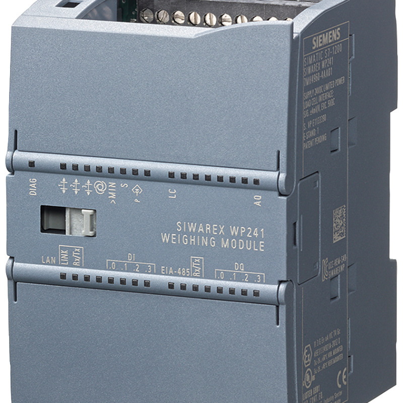 نمای نزدیک از یک سوئیچ روی جعبه سوئیچ با پس زمینه سفید