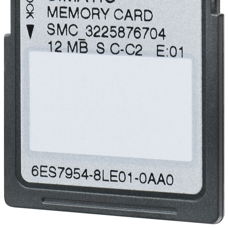 نمای نزدیک از یک کارت حافظه با برچسب روی آن