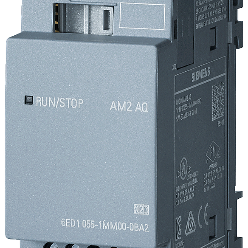 نمای نزدیک از یک دستگاه کنترل موتور سه فاز با سوئیچ
