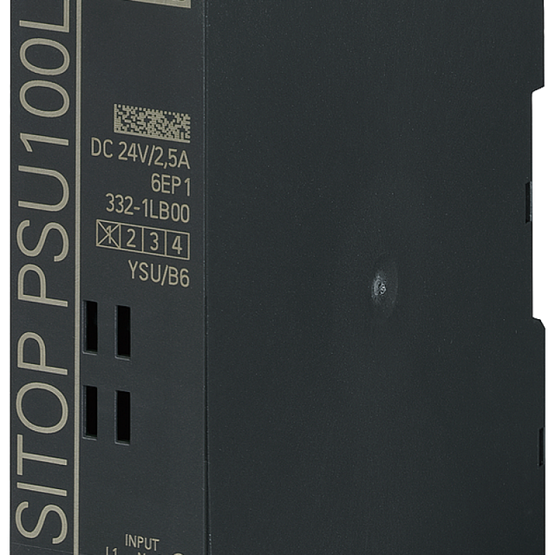 نمای نزدیک از یک منبع تغذیه مشکی با پس زمینه سفید