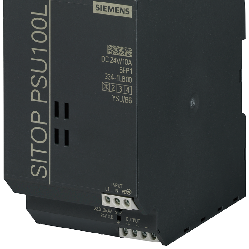 نمای نزدیک از یک منبع تغذیه مشکی با پس زمینه سفید