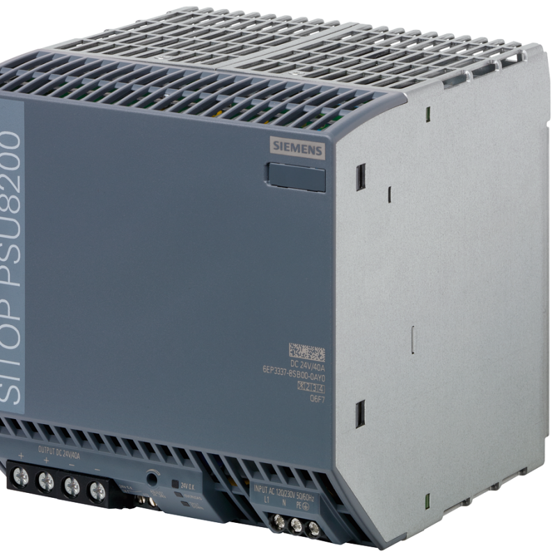 نمای نزدیک از یک واحد منبع تغذیه با پس زمینه سفید