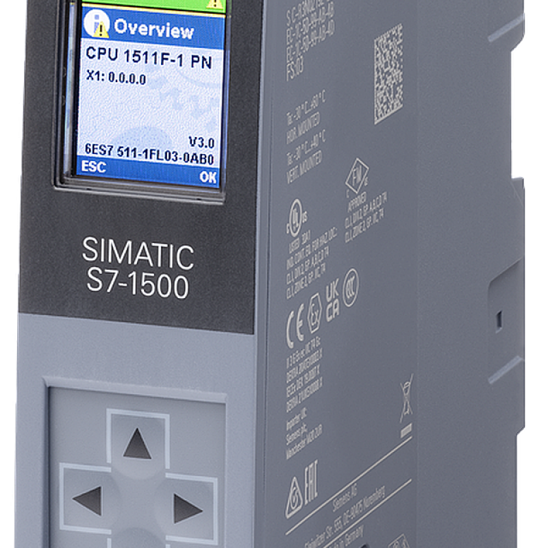 نمای نزدیک از یک کنترل پنل با ساعت روی آن