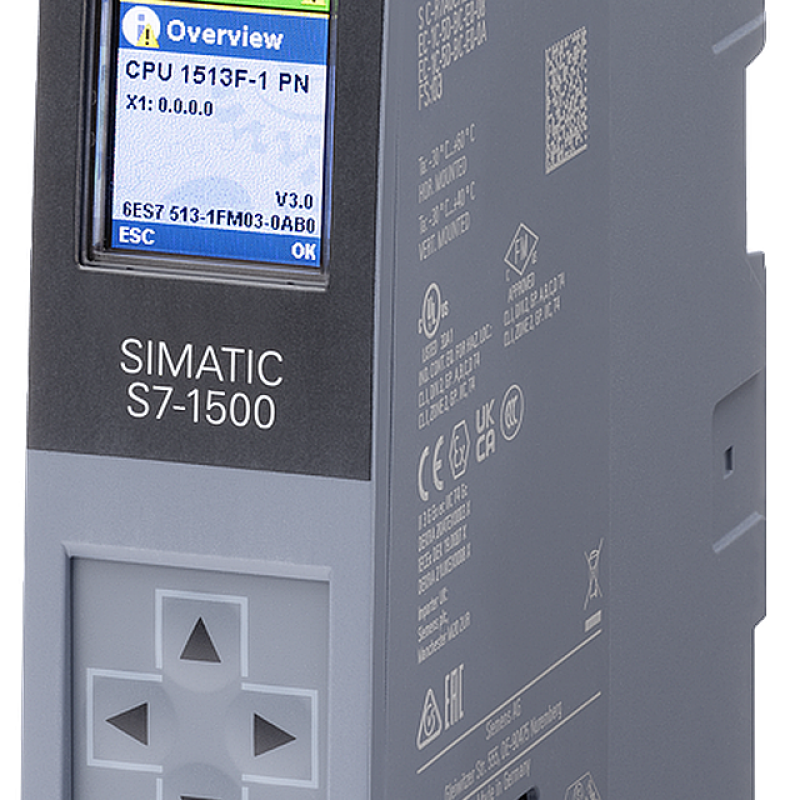 نمای نزدیک از یک کنترل پنل با ساعت روی آن