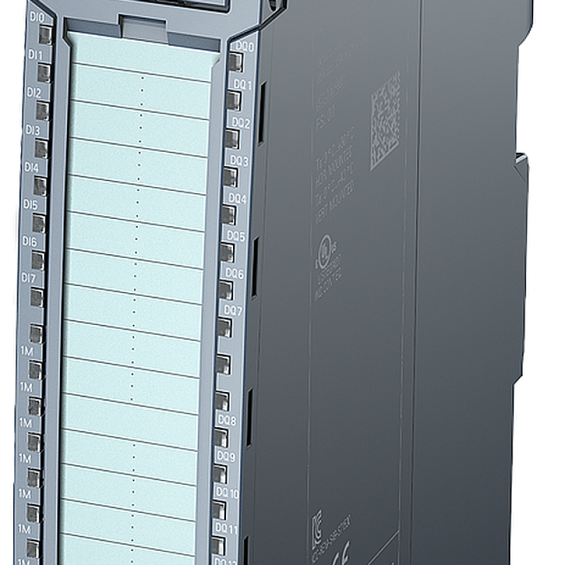 نمای نزدیک از یک دستگاه کامپیوتری با پس زمینه سیاه