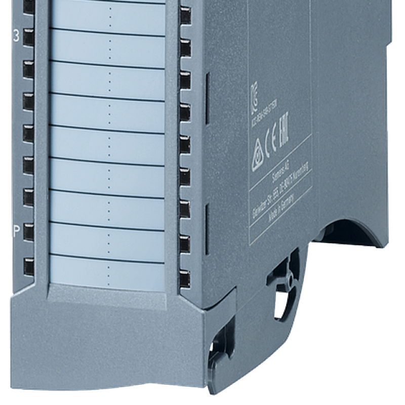 نمای نزدیک از یک واحد منبع تغذیه کامپیوتر با پس زمینه سیاه