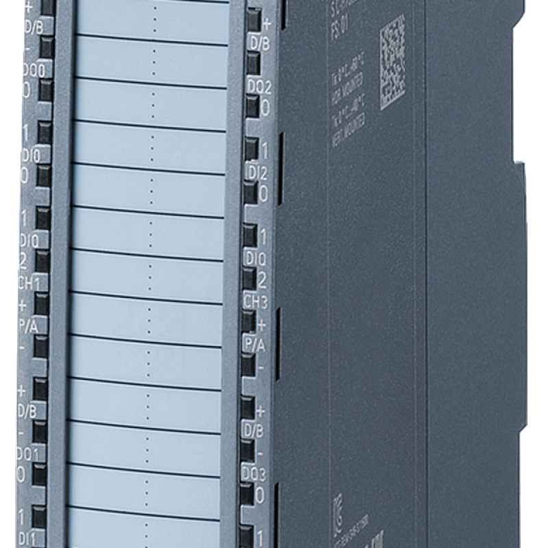 نمای نزدیک از یک واحد منبع تغذیه کامپیوتر با پس زمینه سیاه