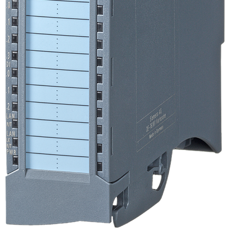 نمای نزدیک از یک دستگاه رایانه ای با صفحه آبی