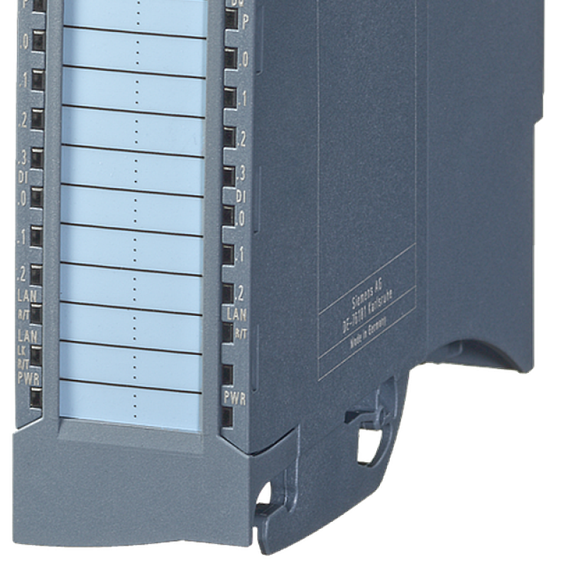 نمای نزدیک از یک دستگاه رایانه ای با صفحه آبی