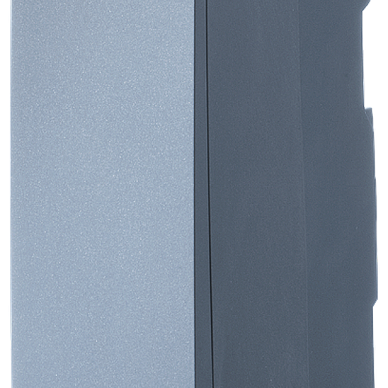 نمای نزدیک از یک دستگاه نقره ای و مشکی با لوگوی سبز