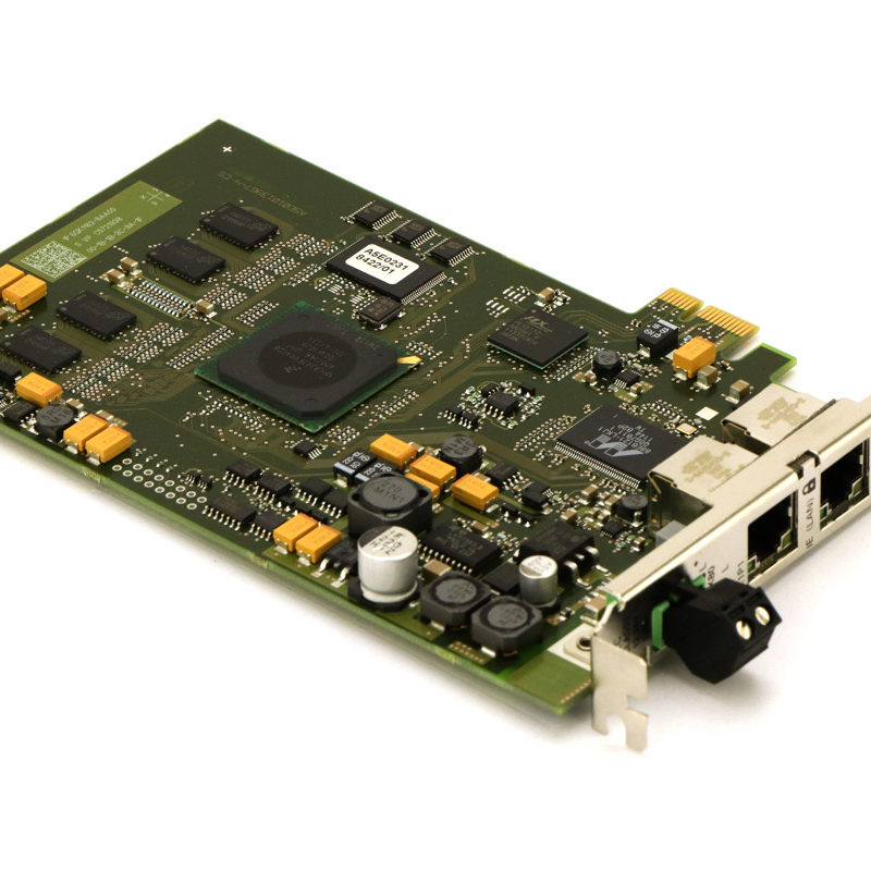 نمای نزدیک از یک کارت کامپیوتر با یک پورت